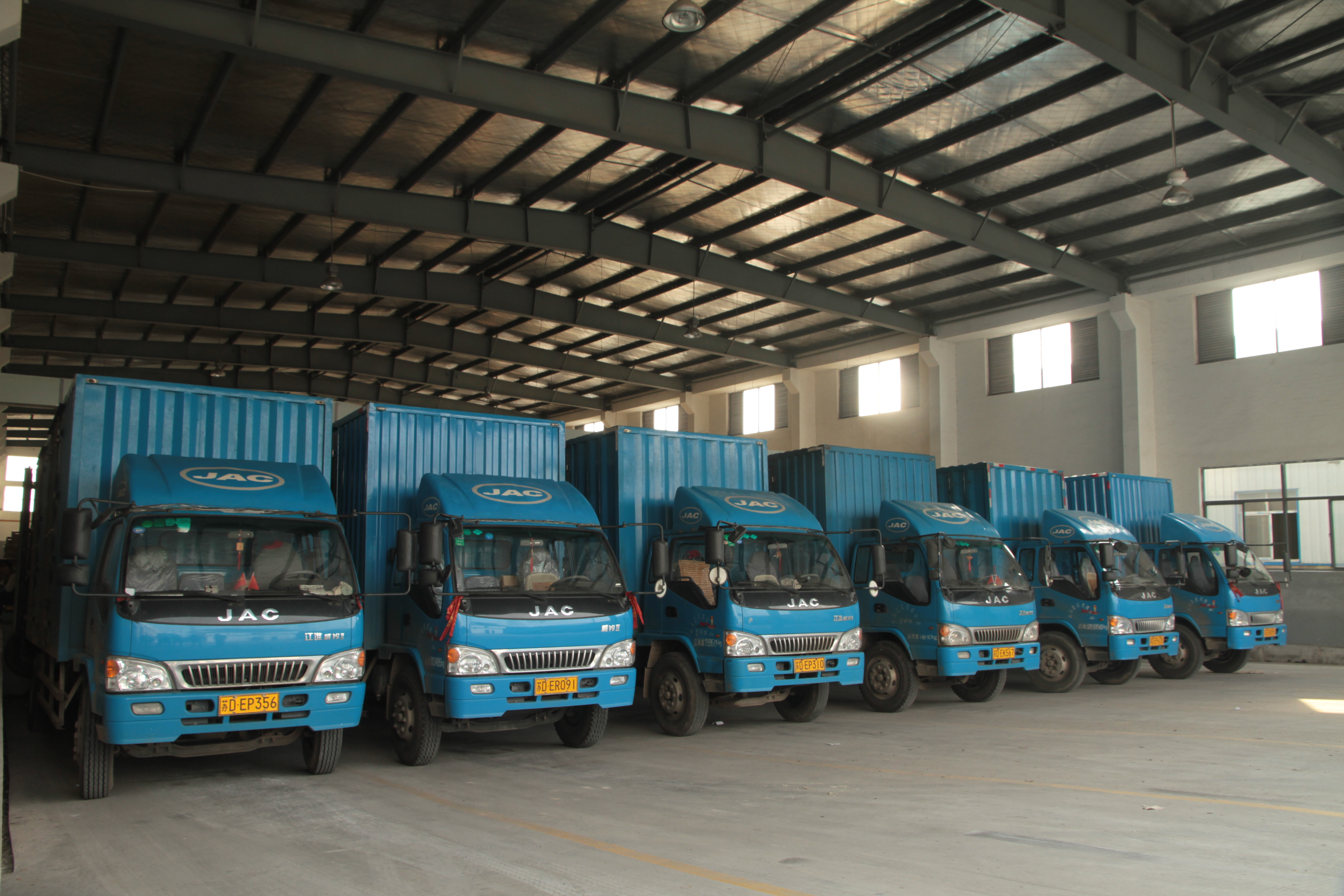 毅达包装自有物流车队