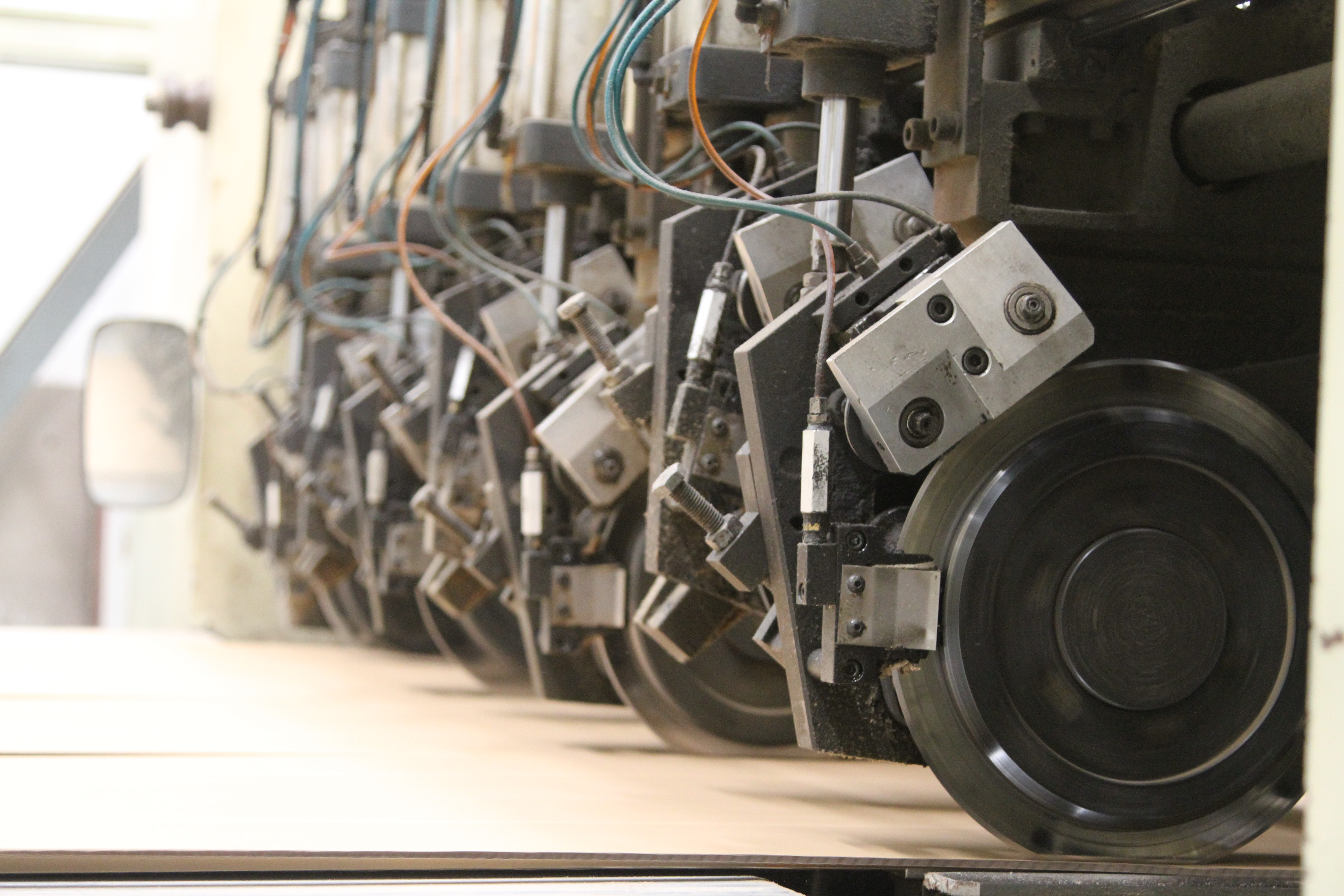 毅达包装纸板生产现场